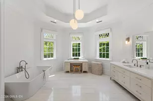 7 Loch Ln, Greenwich, CT 06830 - Photo 22
