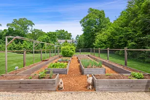 7 Loch Ln, Greenwich, CT 06830 - Photo 46