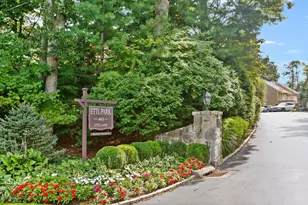 40 Ettl Ln, Greenwich, CT 06831 - Photo 2