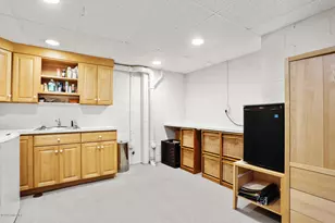 40 Ettl Ln, Greenwich, CT 06831 - Photo 18