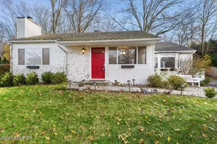 17 Circle Dr, Greenwich, CT 06830 - Photo 1