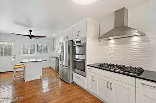 17 Circle Dr, Greenwich, CT 06830 - Photo 2