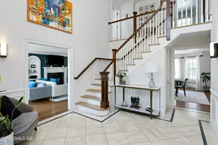 40 Willowmere Cir, Greenwich, CT 06878 - Photo 4