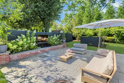 40 Willowmere Circle, Greenwich, CT 06878 - Photo 28