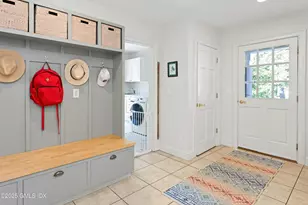 40 Willowmere Cir, Greenwich, CT 06878 - Photo 16
