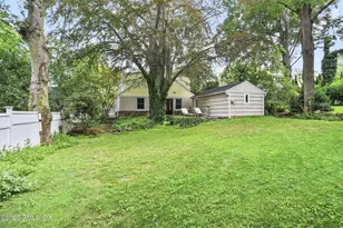 6 Halsey Dr, Old Greenwich, CT 06870 - Photo 26