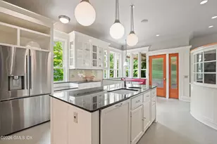 2 Wahneta Rd, Old Greenwich, CT 06870 - Photo 8