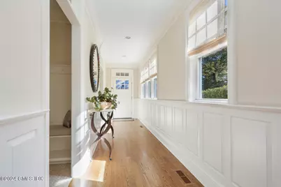 32 Reynolds Place #A, Greenwich, CT 06831 - Photo 6