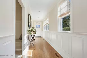 32 Reynolds Pl, Greenwich, CT 06831 - Photo 6