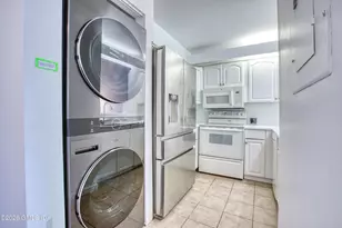 1465 E Putnam Ave, Old Greenwich, CT 06870 - Photo 8