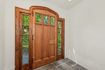 424 Cognewaugh Road, Greenwich, CT 06807 - Photo 2