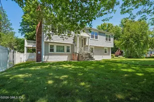 11 Stuart Dr, Old Greenwich, CT 06870 - Photo 1