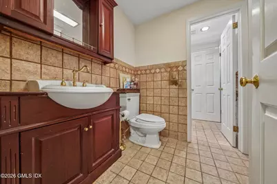 11 Stuart Drive, Old Greenwich, CT 06870 - Photo 12