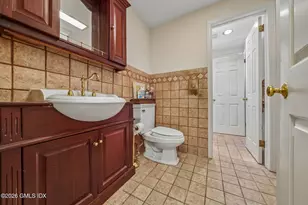 11 Stuart Dr, Old Greenwich, CT 06870 - Photo 12