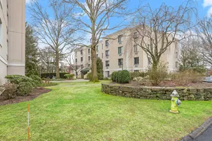 1525 E Putnam Ave, Old Greenwich, CT 06870 - Photo 12