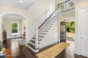 28 Cliffdale Rd, Greenwich, CT 06831 - Photo 2