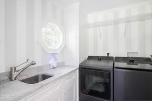9 Paddock Dr, Greenwich, CT 06831 - Photo 14