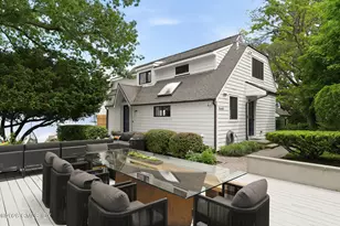 64 Wallacks Dr, Stamford, CT 06902 - Photo 24