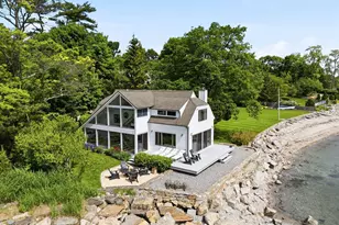 64 Wallacks Dr, Stamford, CT 06902 - Photo 2