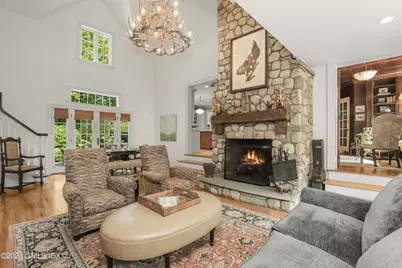 27 Locust Road, Greenwich, CT 06831 - Photo 10