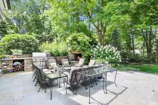 27 Locust Rd, Greenwich, CT 06831 - Photo 24