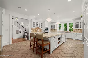 27 Locust Rd, Greenwich, CT 06831 - Photo 8