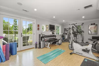 27 Locust Road, Greenwich, CT 06831 - Photo 14