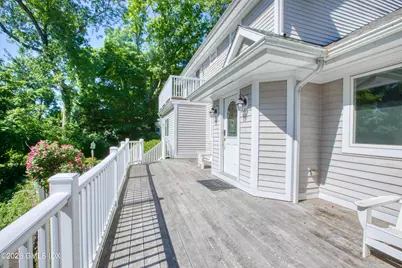25 Weston Hill Road, Greenwich, CT 06878 - Photo 2