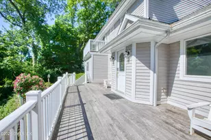 25 Weston Hill Rd, Greenwich, CT 06878 - Photo 2