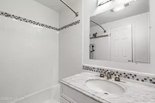 14 Greenwich Hills Dr, Greenwich, CT 06831 - Photo 20