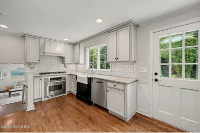 32 Welwyn Road, Greenwich, CT 06878 - Photo 6