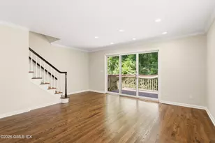 36 Decatur St, Greenwich, CT 06807 - Photo 12