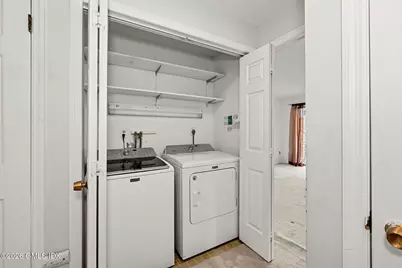 21 Highland Road #21, Stamford, CT 06902 - Photo 16