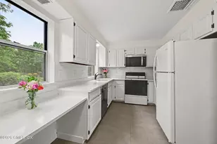 21 Highland Rd, Stamford, CT 06902 - Photo 6