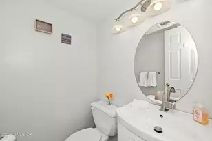 21 Highland Rd, Stamford, CT 06902 - Photo 8
