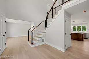 2 Watchtower Ln, Old Greenwich, CT 06870 - Photo 10