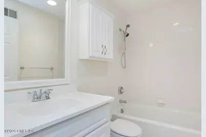 51 Forest Avenue #APT 26, Old Greenwich, CT 06870 - Photo 8