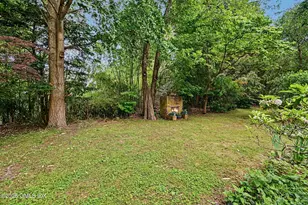 83 Columbus Pl, Stamford, CT 06907 - Photo 14