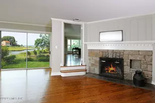 8 Indian Point Ln, Greenwich, CT 06878 - Photo 8