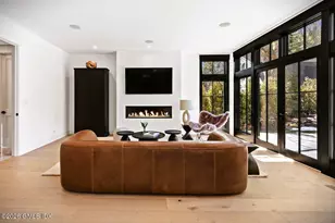 16 Park Ave, Greenwich, CT 06830 - Photo 10