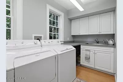 39 Stanwich Road, Greenwich, CT 06830 - Photo 16