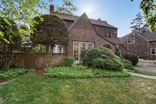 24 Oval Ave, Greenwich, CT 06878 - Photo 2