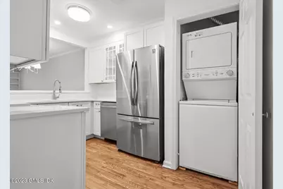 51 Forest Avenue #24, Old Greenwich, CT 06870 - Photo 4