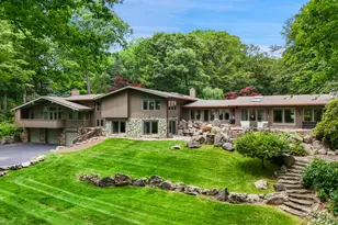35 Wilshire Rd, Greenwich, CT 06831 - Photo 2