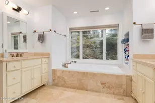51 Glen Rd, Greenwich, CT 06830 - Photo 8