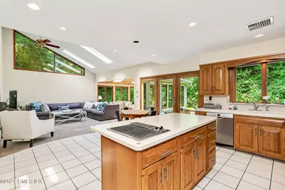 58 Arch Street, Greenwich, CT 06878 - Photo 6