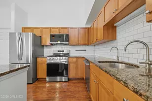 25 Adams Ave, Stamford, CT 06902 - Photo 8