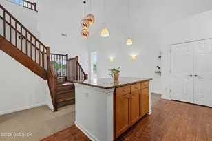 25 Adams Ave, Stamford, CT 06902 - Photo 6