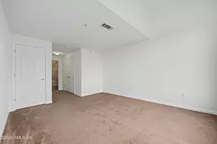 25 Adams Ave, Stamford, CT 06902 - Photo 16