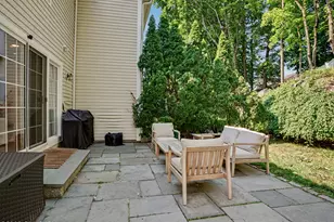 18 Rippowam Rd, Greenwich, CT 06807 - Photo 10